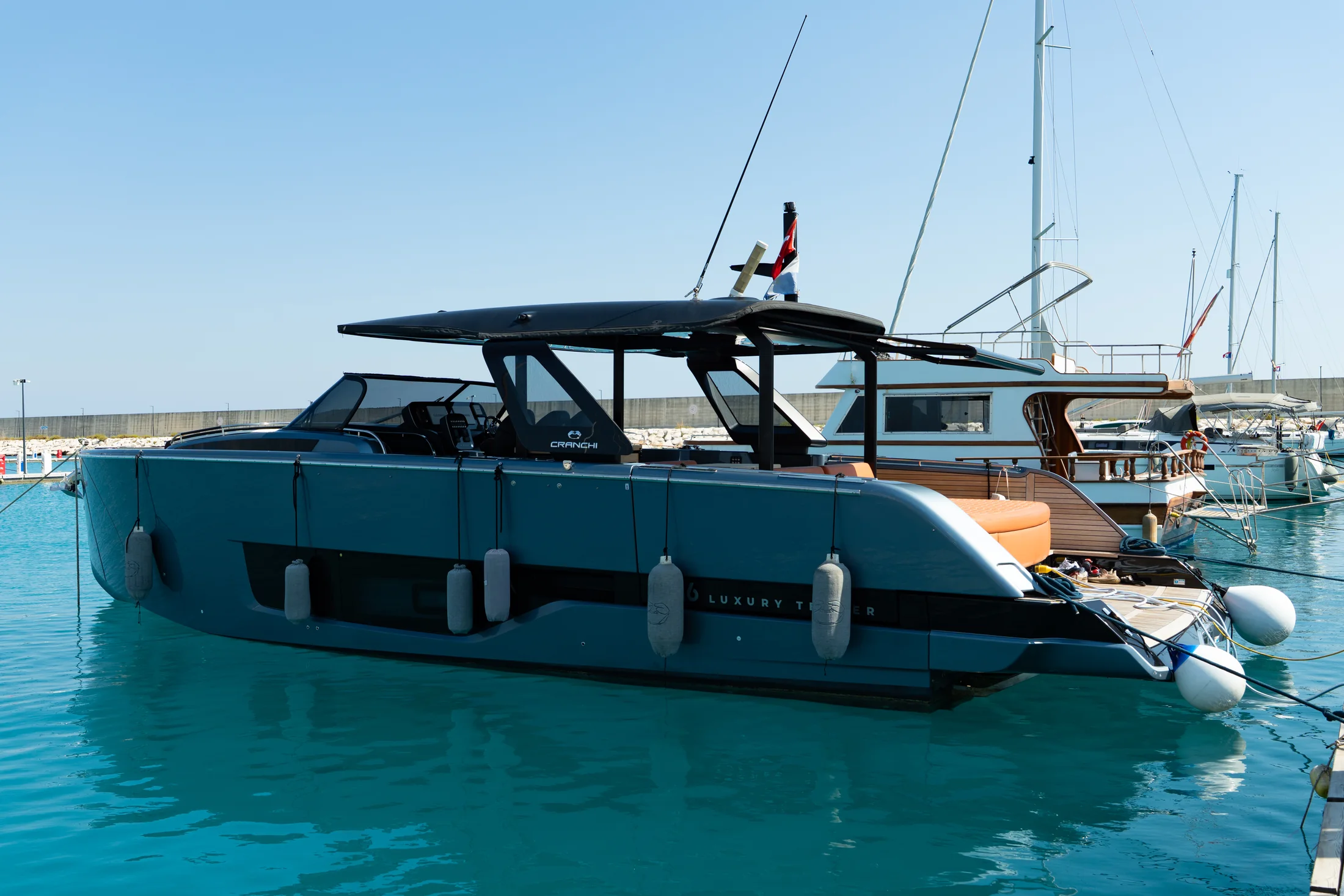 Откидные борта A46 Luxury Tender