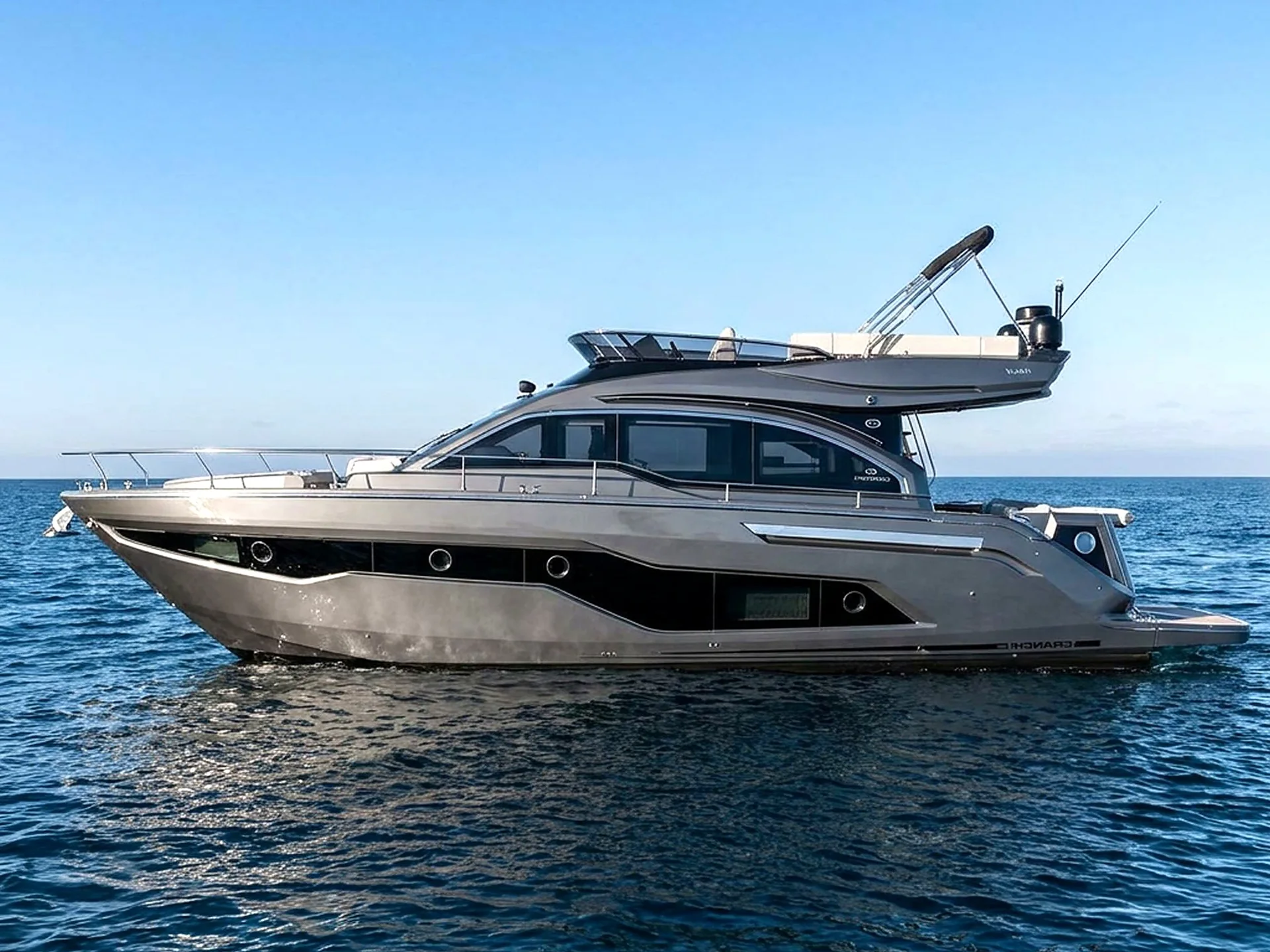 Экстерьер Cranchi E52 F Evoluzione